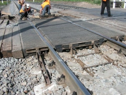Decking (rubber parts for decking) for railway crossings