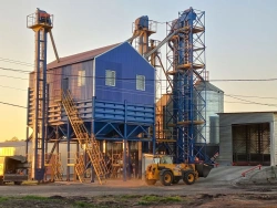 Refinery grain elevator