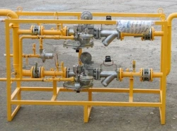 Gas-regulating units on a frame (GRU)