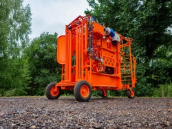 Machine for veterinary treatment of cattle - SCGM "Max-6"