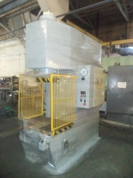 Hydraulic press with C-shaped bed PB6330