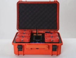 Searching device "Poisk-M" complete with 5 beacons
