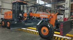 Motor grader AG-140 with full-turn working equipment equipped with YaMZ 236G-1000167 engine with MOM 16 sets or YaMZ 236M2-10001