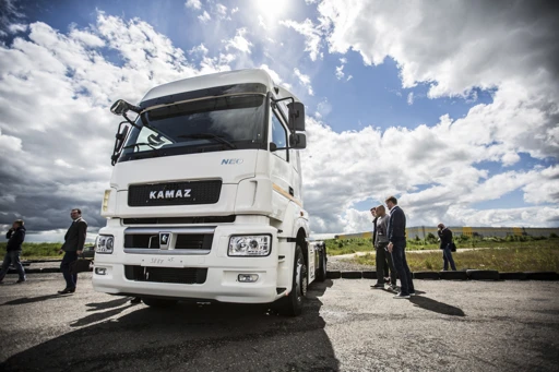 KAMAZ-5490-DL Semi-Trailer Truck