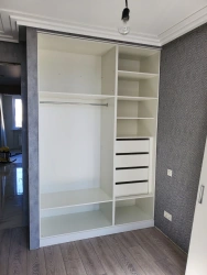 Wardrobe cabinet