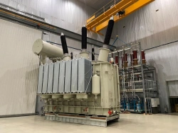 Three-phase oil-filled power transformer TDT-125000/220-U1