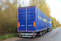 Commercial three-axle box trailer ZG-333ST