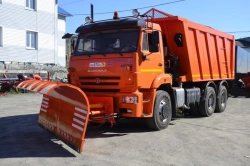 Combined KMD-6520C-E5 harvesting machine with all-metal hopper and all-metal tank on the basis of KAMAZ-6520-54 dump truck.