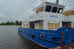 River tugboat-pusher of project 090. 04
