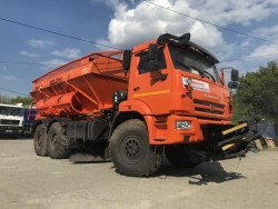 Combined KMD-43118 harvesting machine on KAMAZ 43118-A5 chassis