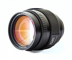 Photographic lens "MS ZENITAR 1,2/50 S" (cropped), with mount (Canon)