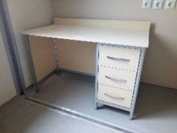 Laboratory table with one cabinet on the right side TV-SLTP-02.01