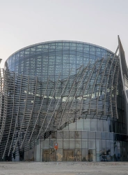 Laminated construction glass of the Stratobel Energy N on Crystalvision 66.4 trade mark.