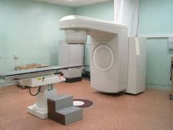 Linear electron accelerator SL75-5-MT