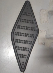 UC1A11-8403504 Front right anti-skid plate