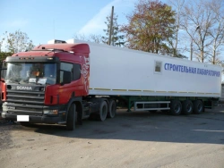 Isothermal three-axle semi-trailer for transporting workshop, laboratory, club, motor home, office equipment, modification 871.