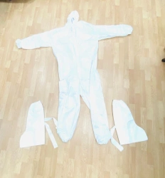Medical protective overalls disposable type "Tyvek", complete with shoe covers, sizes: 42-48, 50-56, 58-64; colour: white, go