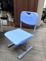 Plastic student chair