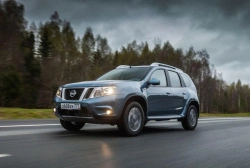 Passenger car Nissan Terrano all-wheel drive , 2.0L AT