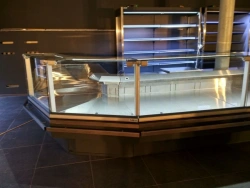 Refrigerated display cases Veneto range