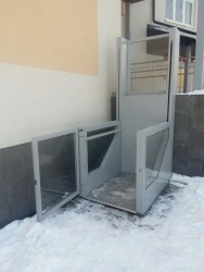 Lifting platform with vertical movement for people with reduced mobility Veara FIT