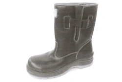 Special leather half-boots for protection against thermal risks of electric arc, model EZ-15Mn