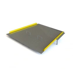 Aluminium folding ramp for machinery