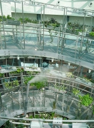 Laminated construction glass of the Stratobel Crystalvision 66.4 trade mark
