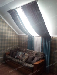 Chinyl drape with complex pattern