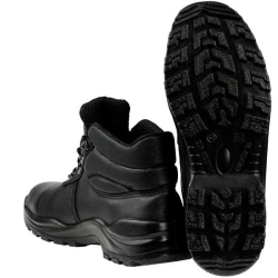 Men's and women's special footwear with ElectroGard Leader marking (in modifications)