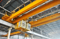 Double girder overhead travelling crane