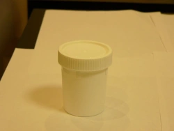 Polymer container for bioassays, disposable, sterile-PCP 125ml/B with spoon