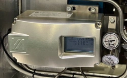 Digital electro-pneumatic positioner IZIRUM TYPE 500 for pneumatic actuators of shut-off and control valves