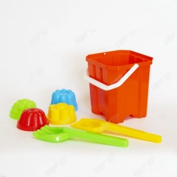 Set ?2 (toys for sandpit)