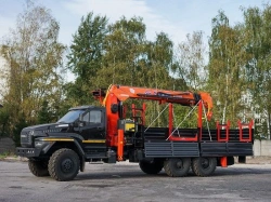 Special purpose vehicle with hydraulic loading crane of MKMA type on the basis of URAL 4320 and its modifications U0K07N-U7