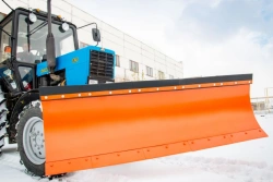 Universal tractor mouldboard