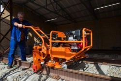 Assembly and dismantling machine MMD
