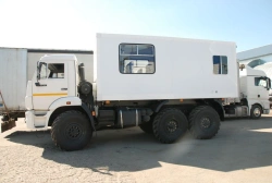 Motor vehicles with internal combustion engine, spark ignition, GVW more than 5 tonnes, but not exceeding 5 tonnes, type 5756