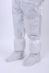 Additional special footwear for work with radioactive and chemically toxic substances: Medium shoe covers with double shoe cover