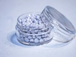 Niobium (V) oxide for vacuum deposition