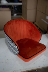 Lounge chair AV 328