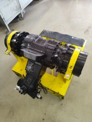 Drive axle of self-propelled modular vehicle