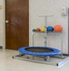 Trampoline-target rehabilitation stationary for medballs