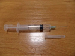 Sterile, self-locking, single-use injecting syringes, sterile, self-locking, version I, 10 ml capacity, with built in