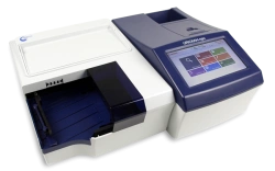 Urine analyser on URiSKAN-pro test strips