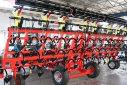 Medium seedbed cultivator Tillermaster 7200