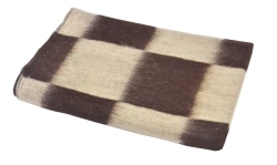 Mottled and smooth dyed semi-sheer woollen adult blankets, article C109-ILSH