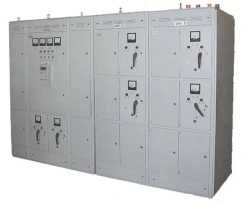 Low-voltage complete device for power stations switchgear for power distribution with retractable automatic switches