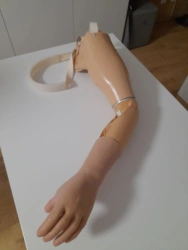 Shoulder prosthesis with microprocessor control system