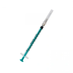 Single-use three-detail sterile injecting syringes with single-use injecting needle insulin vm